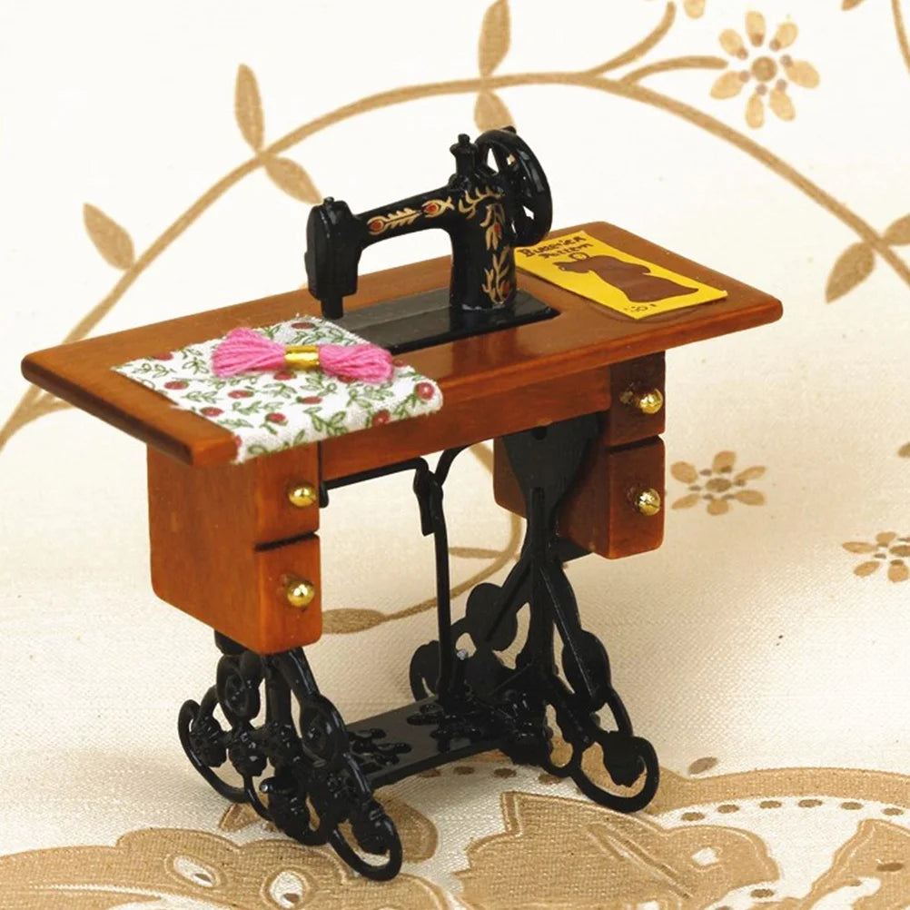 Metal Mini Dollhouse Sewing Machine Decor M958