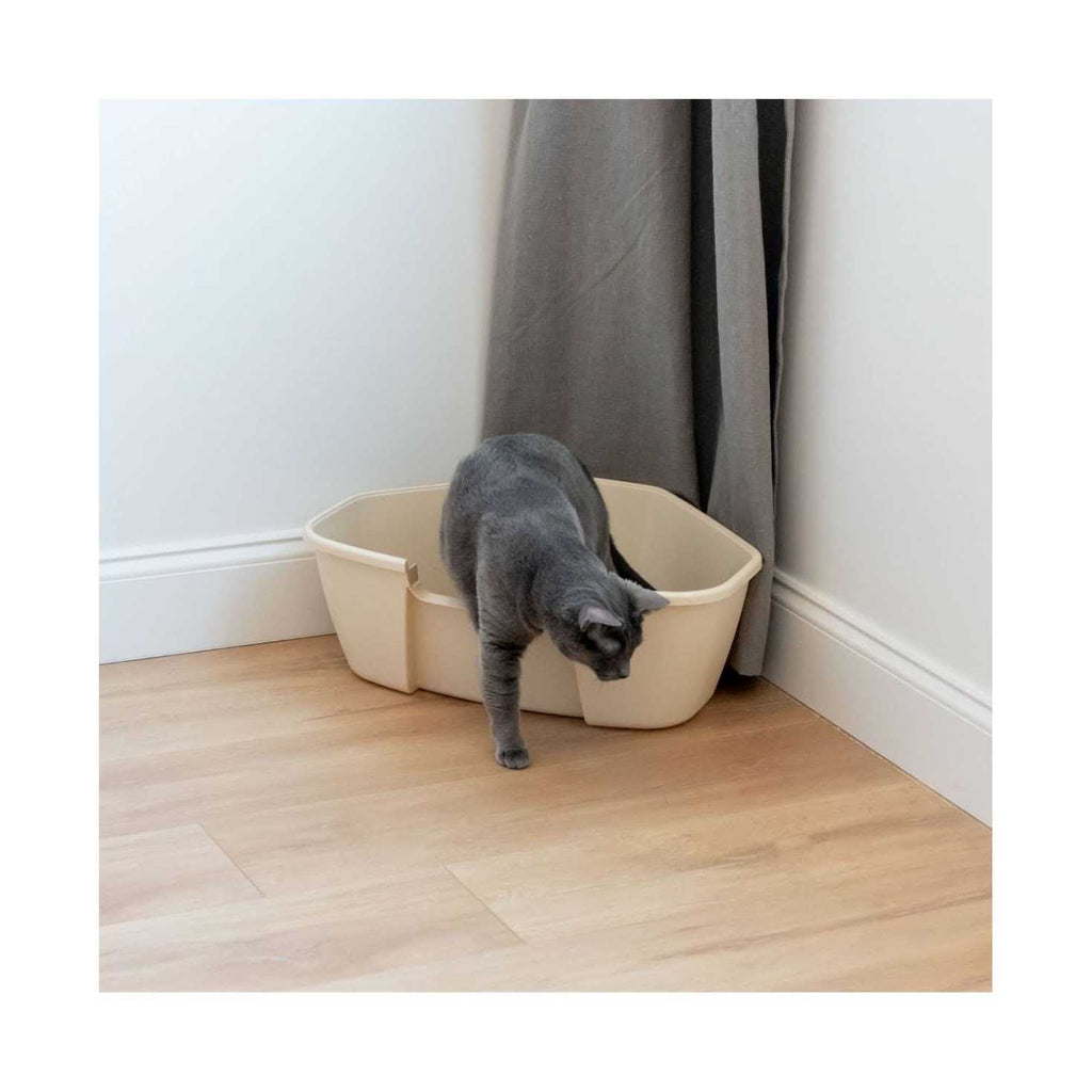 Litter Box with Scoop U1788