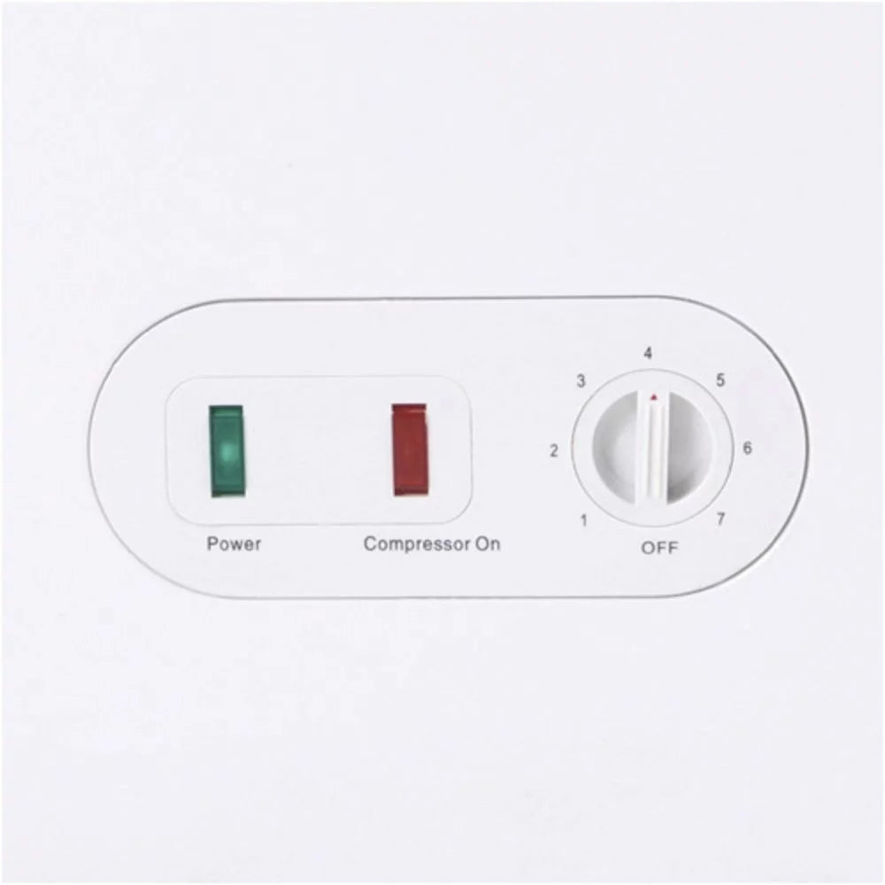 Solid Top Chest Freezer Q428