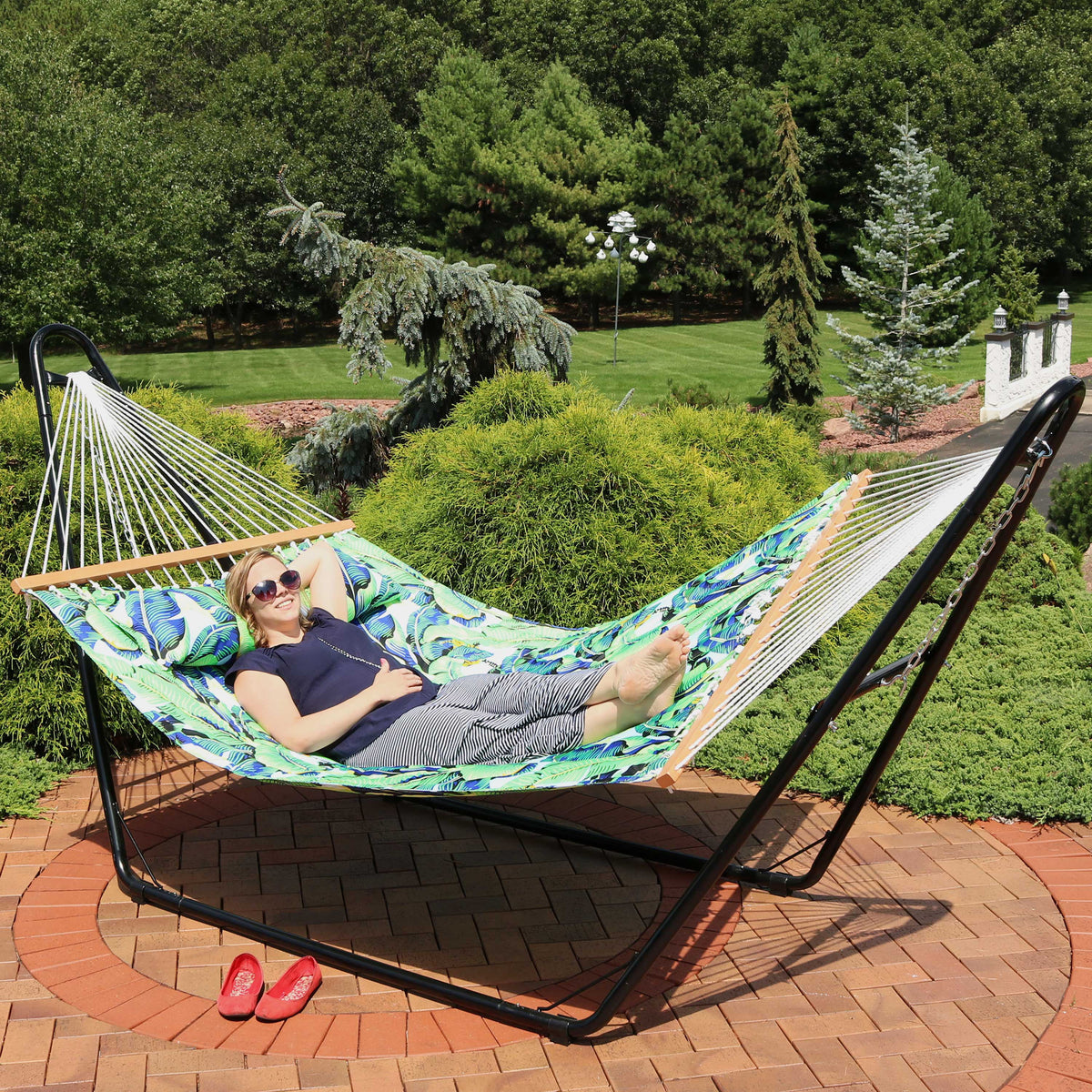 Quilted Printed Fabric 2-Person Hammock and Pillow with S Hooks and Hanging Chains I779025