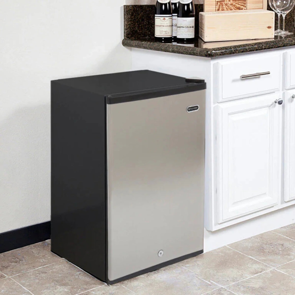 Black 3.0 cu. ft. Upright Freezer with Lock D8551