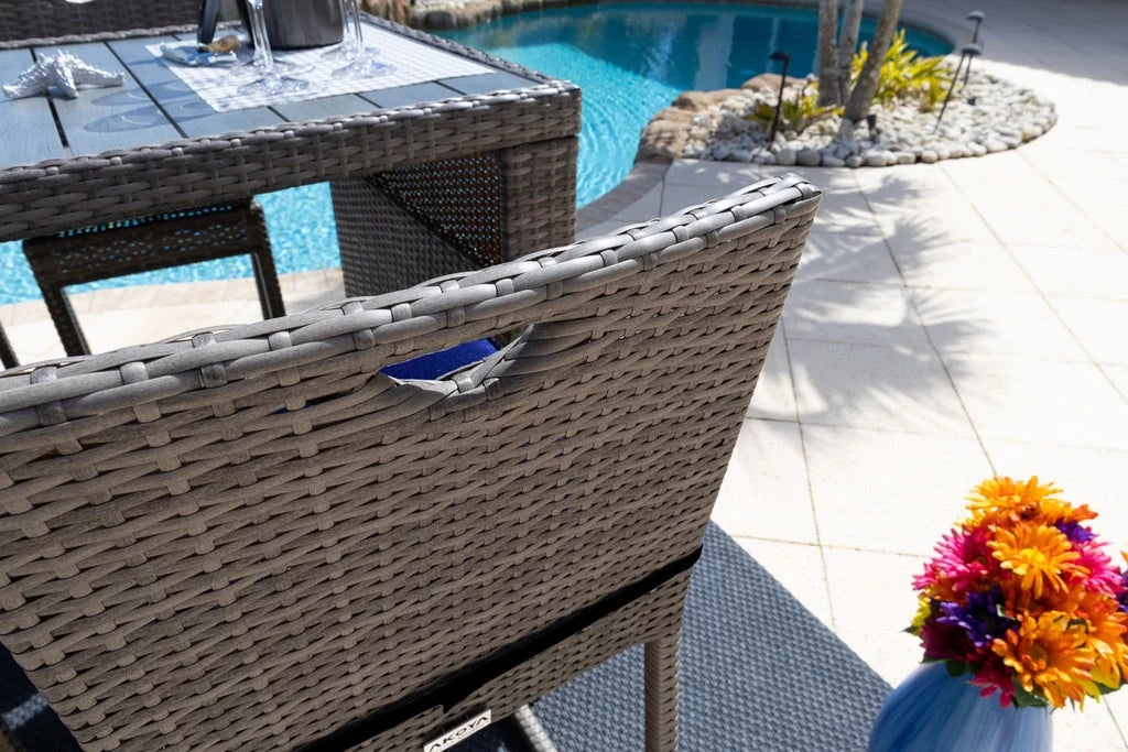 7-Piece Gray Resin Wicker Outdoor Patio Bar Set with Bar Table and Six Bar Chairs O8518