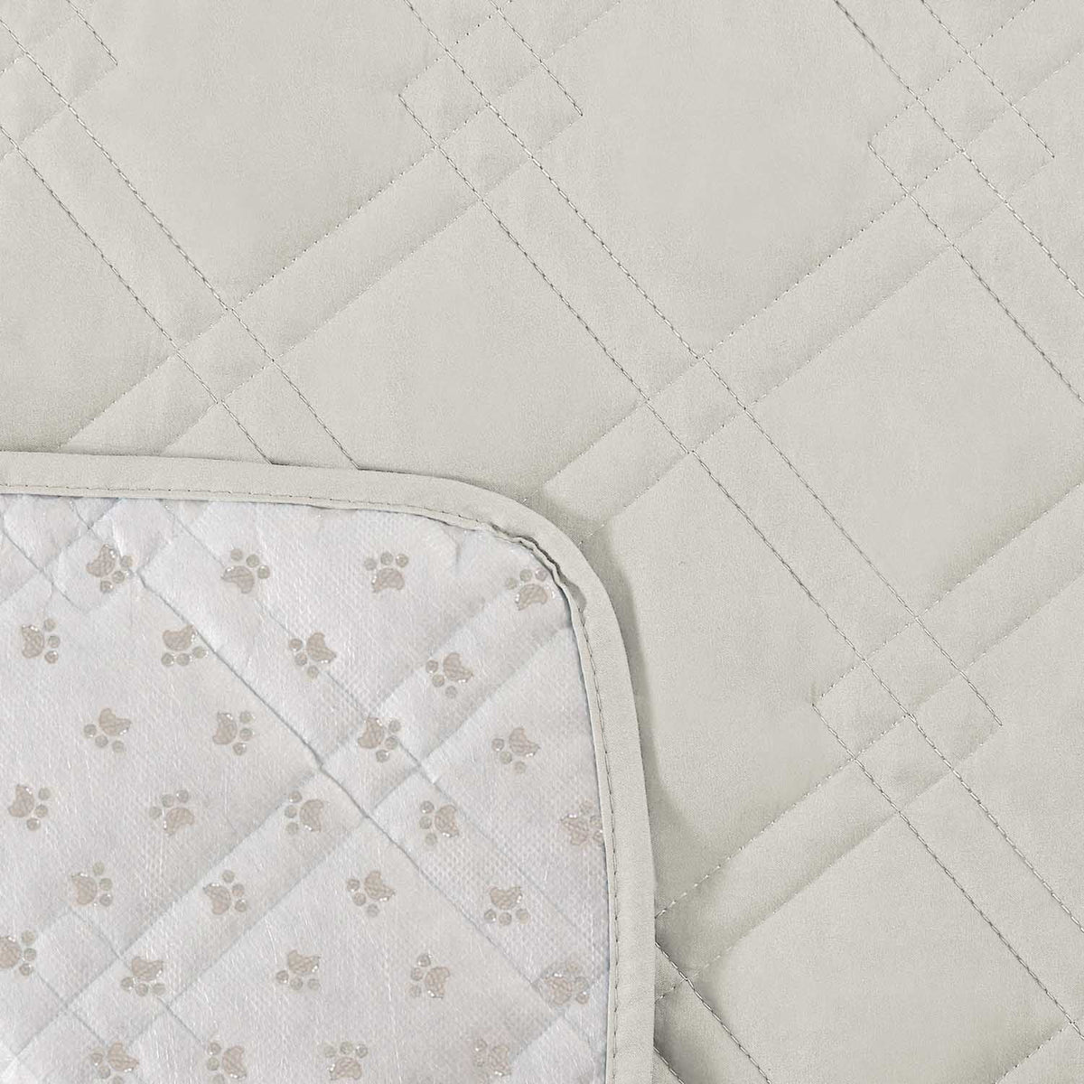White Seamed Waterproof One-Piece Sofa Cover for 3 Seaters K7940